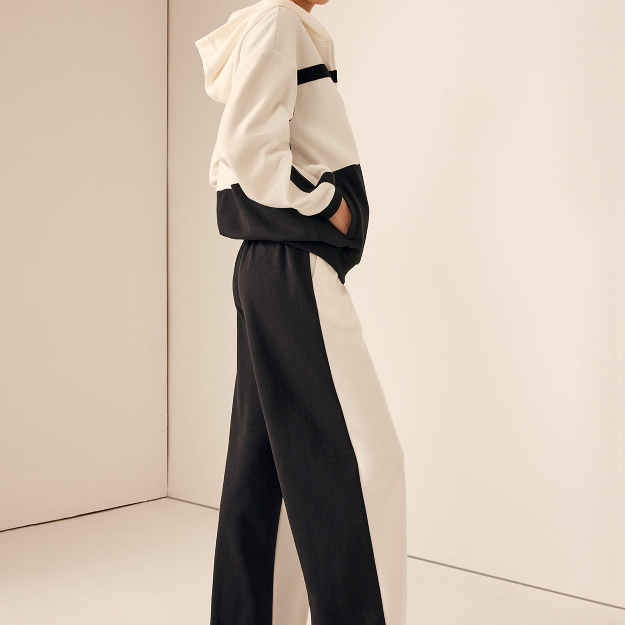 Two Tone Elastic Waist Sweatpants